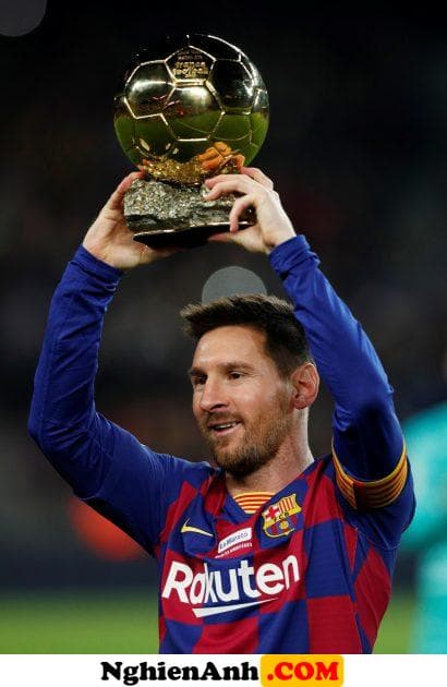 Hình ảnh Messi và quả bóng vàng